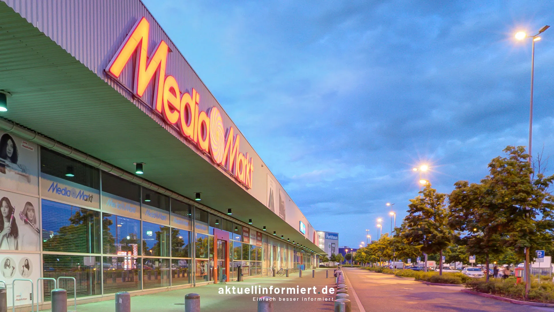Messerangriff im Ulmer Media Markt Opfer schwebt weiterhin in Lebensgefahr - Tatverdächtiger verweigert Aussage